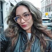 Profesora de Inglés, didáctica y enfocada en el inglés conversacional y profesional